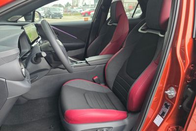 Toyota C-HR 2.0 PHEV Dynamic Force Tokyo Edition