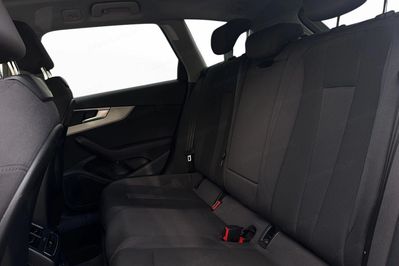 Audi A4 40 TFSI mHEV S tronic