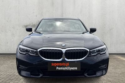 BMW Seria 3 320i xDrive Advantage