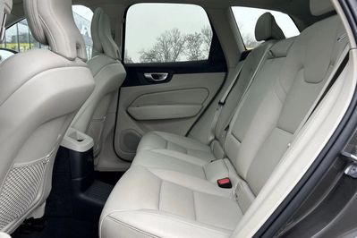 Volvo XC60 T6 Plug-In Hybrid AWD Plus Bright aut