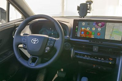 Toyota C-HR 2.0 PHEV Dynamic Force Executive