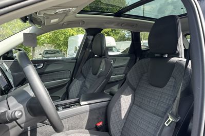 Volvo XC60 T6 Plug-In Hybrid AWD Core