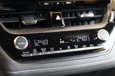 Toyota Corolla 1.8 Hybrid Style