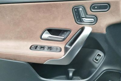 Mercedes CLA 200 mHEV AMG Line 7G-DCT