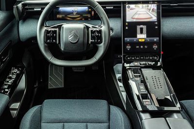 Citroen C5 Aircross Plus eDCT6 1.2 mHEV