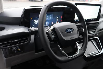Ford Tourneo Custom 320 L2H1 Sport A8 AWD