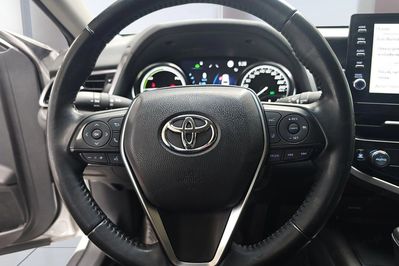 Toyota Camry 2.5 Hybrid Prestige Cvt
