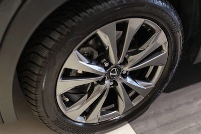 Lexus UX 250h F Sport Design 2WD