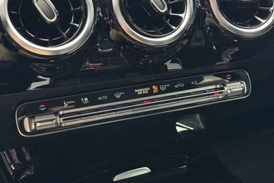Mercedes CLA 200 mHEV 7G-DCT
