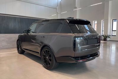 Land Rover Range Rover V8 P530 LWB Autobiography
