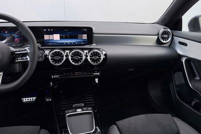 Mercedes CLA 200 AMG Line