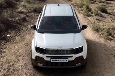 Jeep Avenger Summit 1.2 mHEV e-DCT6