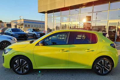 Peugeot 208 Allure e-DCS6  1.2 mHEV