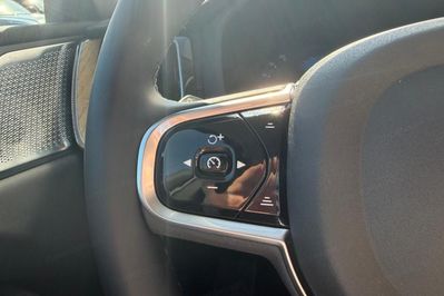 Volvo XC60 T6 AWD Ultra Bright