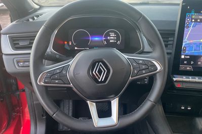 Renault Captur Techno 1.6 E-Tech Hybrid AT