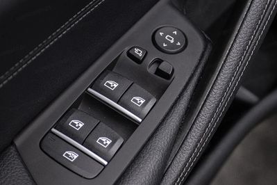 BMW Seria 5 530e xDrive Luxury Line aut