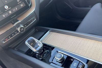 Volvo XC60 B5 B AWD Plus Dark aut