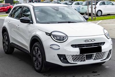 Fiat 600 Icon 1.2 Turbo Hybrid eDCT