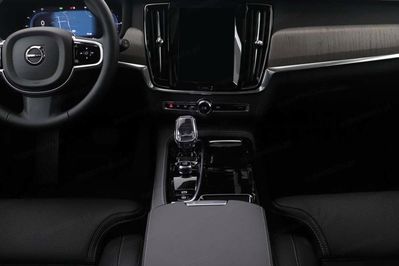 Volvo V90 T8 AWD Ultra Bright