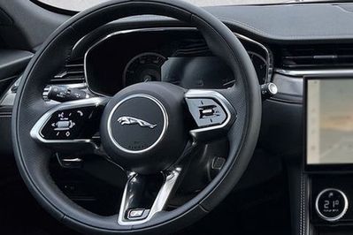 Jaguar F-Pace 2.0 P250 AWD R-Dynamic SE