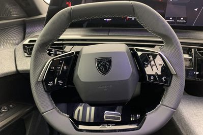 Peugeot 3008 GT 1.2 mHEV e-DCS6