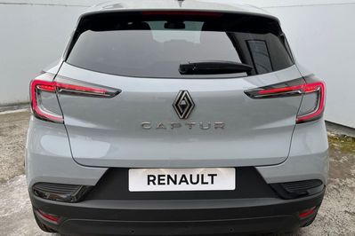 Renault Captur Techno 1.3 TCe mHEV EDC