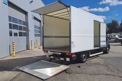 Iveco Daily 35S18 Kontener + Winda