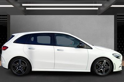Mercedes Klasa B 220 4MATIC AMG Line