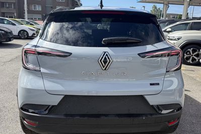 Renault Captur Techno 1.8 E-TECH Full Hybrid