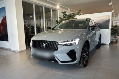 Volvo XC60 B5 AWD Plus Dark