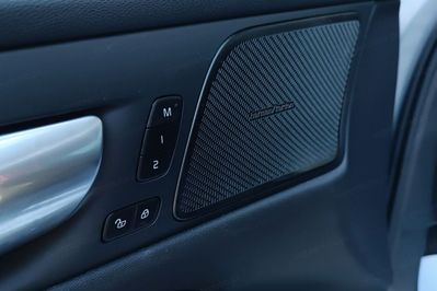 Volvo V60 T6 AWD Plug-In Hybrid Plus Dark