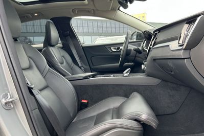 Volvo S60 B5 B AWD Ultimate Dark aut