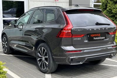 Volvo XC60 B5 B AWD Ultra Dark