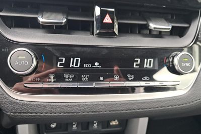 Toyota Corolla Cross 2.0 Hybrid Executive