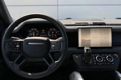 Land Rover Defender 110 D200 X-Dynamic SE