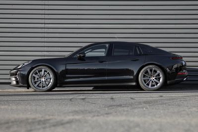 Porsche Panamera 4