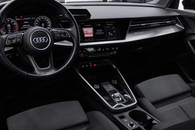 Audi A3 35 TFSI mHEV Advanced S tronic