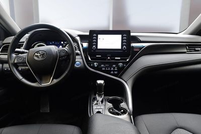 Toyota Camry 2.5 Hybrid Comfort CVT