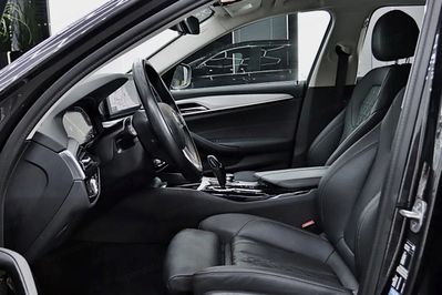 BMW Seria 5 Touring 530d Luxury Line