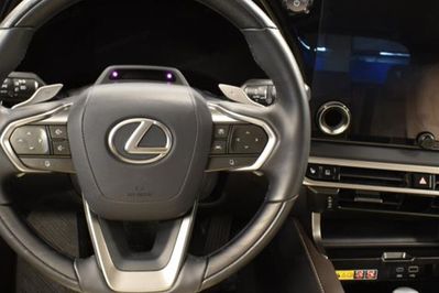 Lexus RX 350h Omotenashi