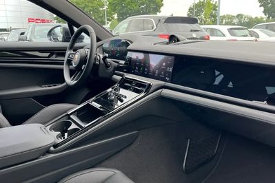 Porsche Panamera 4 E-Hybrid