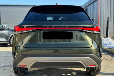 Lexus RX 350h Omotenashi