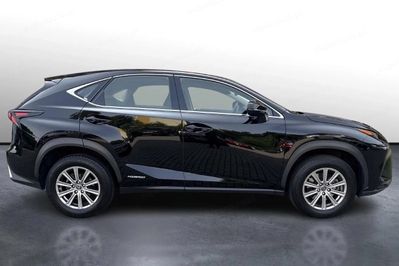 Lexus NX 300h Elegance 2WD
