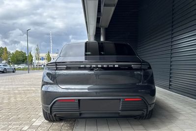 Porsche Macan 4