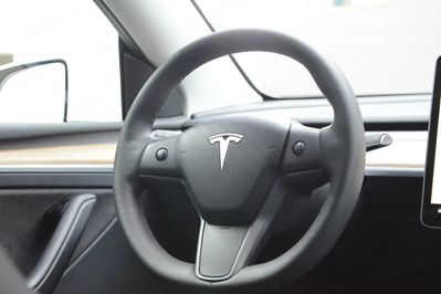 Tesla Model Y Y Long Range AWD