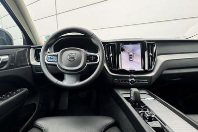 Volvo XC60 B5 B AWD Plus Dark aut
