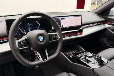 BMW Seria 5 Touring 520i M Sport