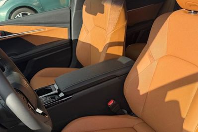 Toyota Camry Executive 2.5 Hybrid Dynamic Force