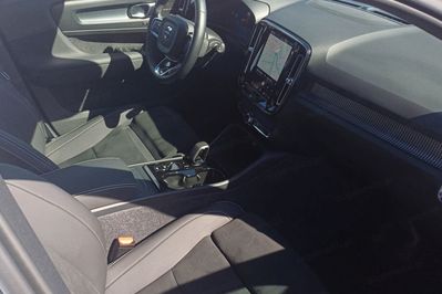 Volvo XC40 B3 Plus Dark aut