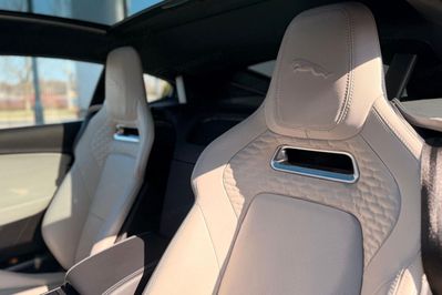 Jaguar F-Type 2.0 Turbo R-Dynamic Black aut